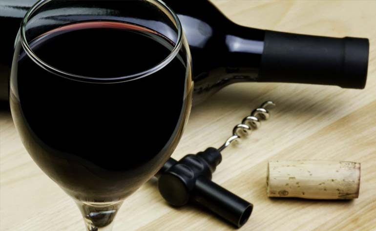 сколько можно хранить открытое вино